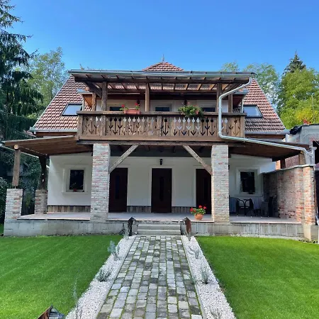 Terrace Iii * エゲル